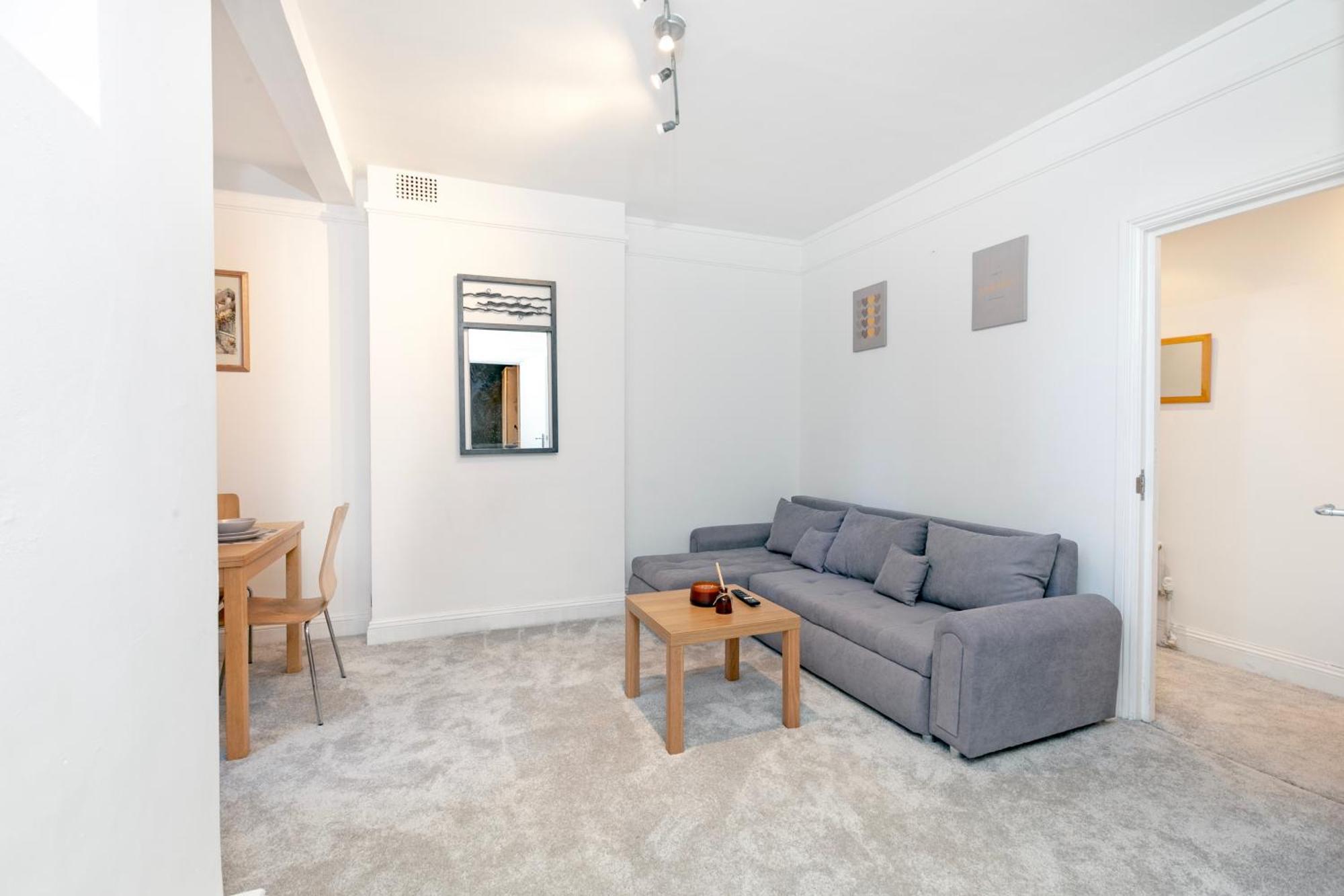Beautiful 3 Bedroom Flat In Scott Ellis Gardens Londýn Exteriér fotografie