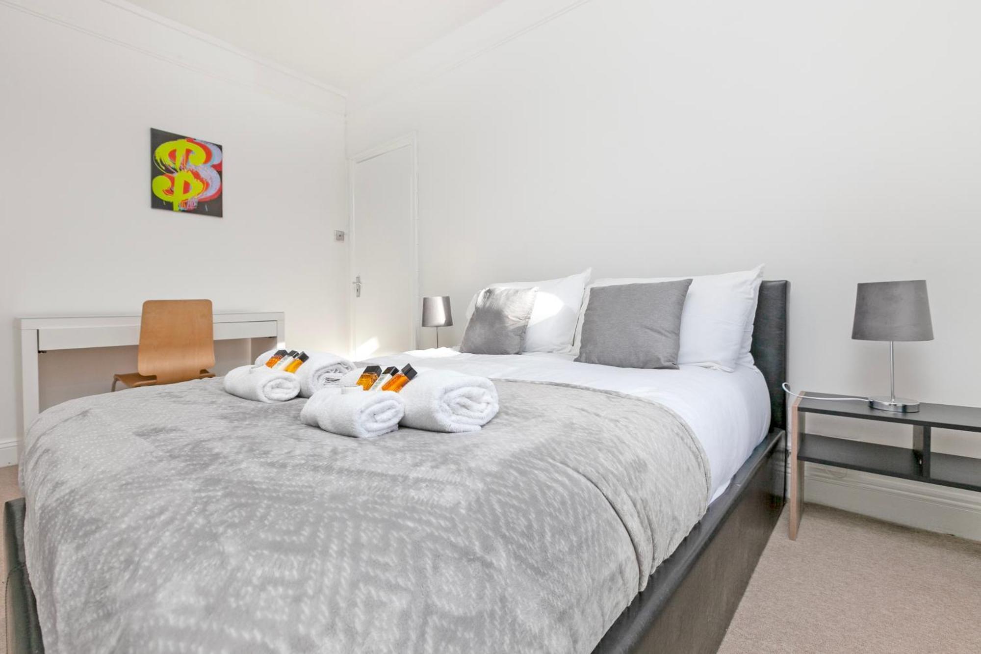 Beautiful 3 Bedroom Flat In Scott Ellis Gardens Londýn Exteriér fotografie