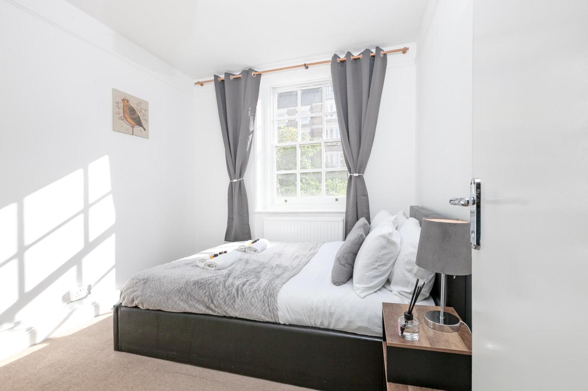 Beautiful 3 Bedroom Flat In Scott Ellis Gardens Londýn Exteriér fotografie