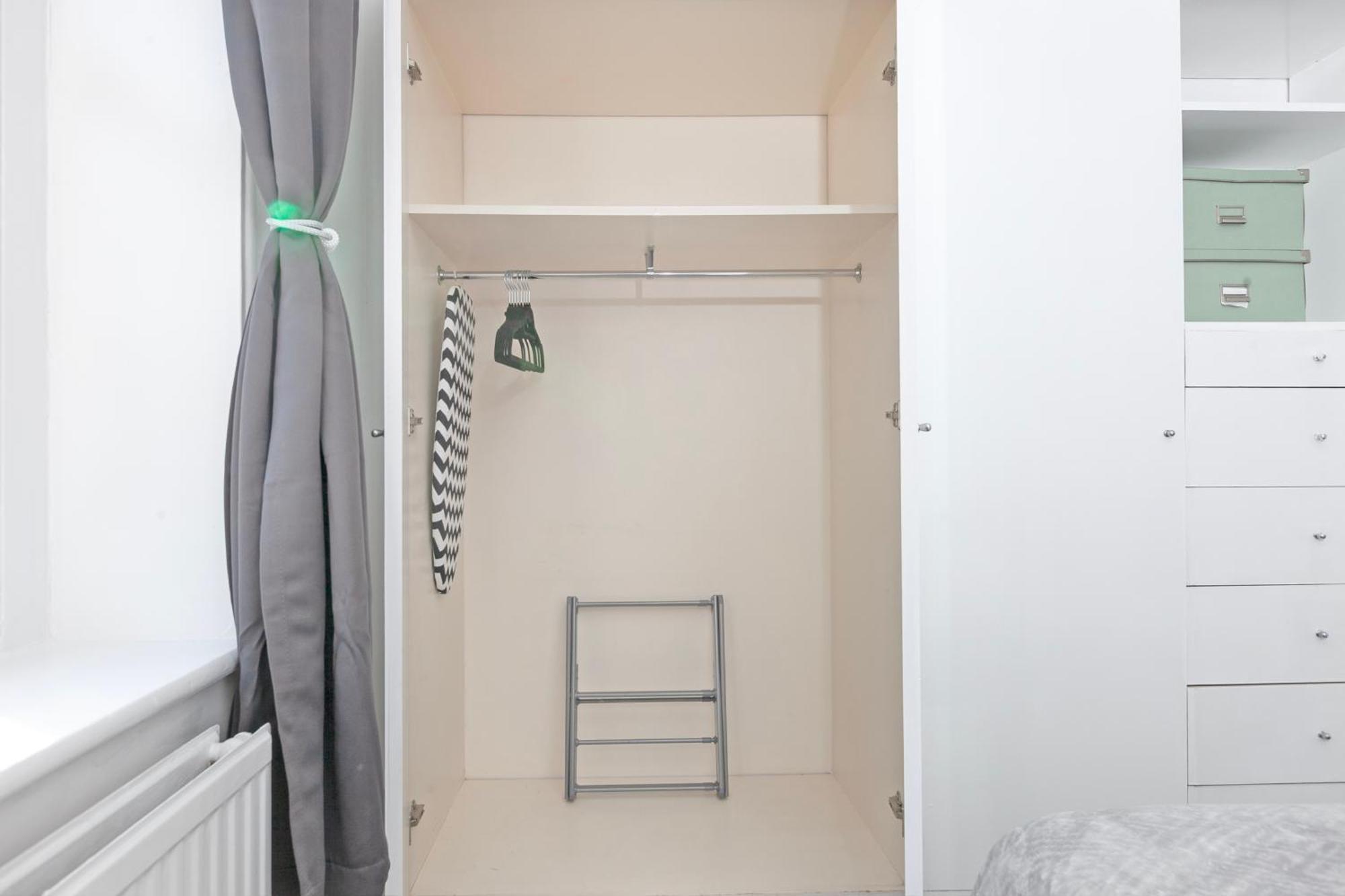Beautiful 3 Bedroom Flat In Scott Ellis Gardens Londýn Exteriér fotografie